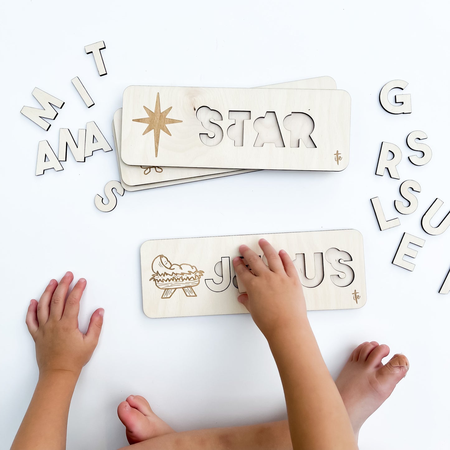 Jesus' Birth Spelling Puzzle Set
